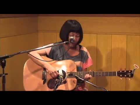 mayuluca - 月の下　ぼくはベランダに(live on musica da Leda, 2013.2.7)