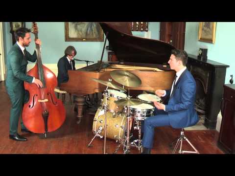 Rococo - Swing / Jazz / Pop Trio