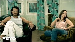 Ricardo Arjona - Pingüinos En La Cama ft. Chenoa (Official Video)