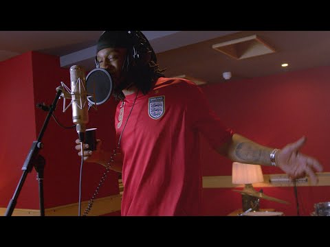 Avelino - Four Seasons Freestyle (Autumn Edition)