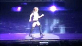 03. Madonna - Nobody Knows Me [Re-Invention Tour Live in Washington]