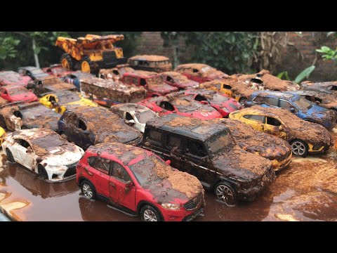 Super Dirty Toy Car Falling Into Clean Water