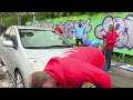 Capelse ambtenaren wassen auto's voor Roparun
