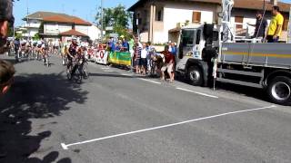 preview picture of video 'gara ciclistica Mede(PV) arrivo 04-08-2013'