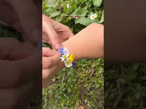 Try this FLOWER Band with your Bestfriend 🌼
