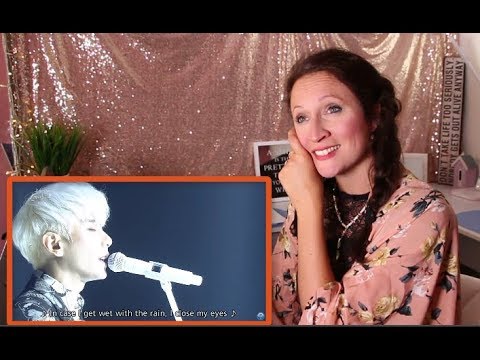 Vocal Coach REACTS to PARK HYOSHIN - WILDFLOWER