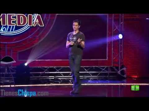 David Guapo - Elfos, obsesion por la muerte y viajar en avión - monologo, el club de la comedia