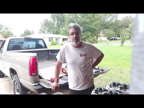 Edelbrock Vs Speedmaster Aluminum Small Block Mopar Heads! See for yourself.....