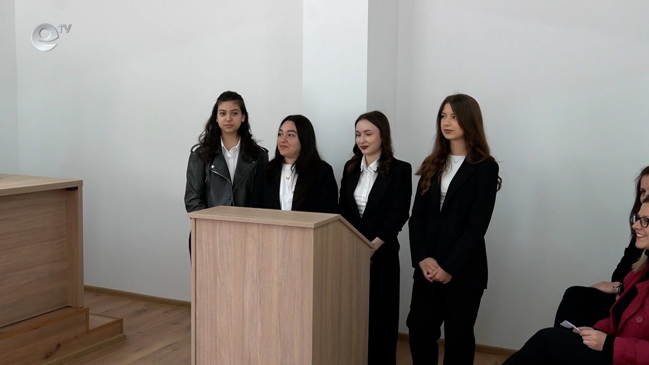 Деца от Кърджали дебатираха в Районния съд по темата за вредата от наркотиците