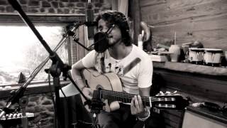 Menos Mal - acústico