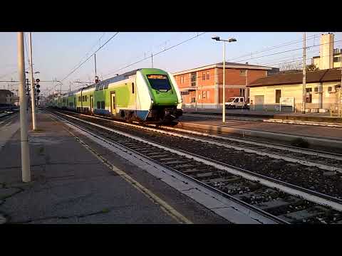 ETR521 030 Trenord - Milano Greco - 22/3/2022