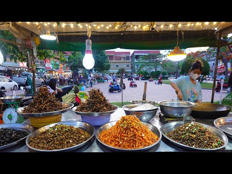Pipup Thmei ChamkarDoung Street Food - Many Kinds Of Foods For Sales @ Night