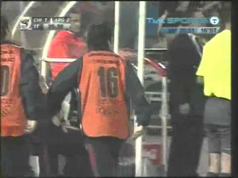 Gol de Chile a Argentina  - Eliminatorias Mundial Sudáfrica 2010