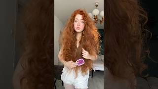 Styling your curls is so easy if you use the right products 🙌 Hydrating Curl Cream & Curl Defining