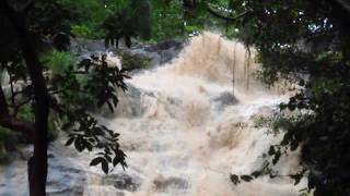 preview picture of video 'ranidahra water fall kawardha'