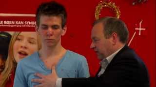 David Lowe teaches tenor, 19-year-old Nicklas (Masterclass 2009 at Den Jyske Sangskole)
