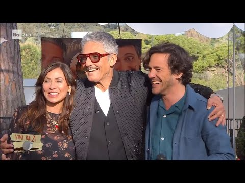 Jack Savoretti e Natalie Imbruglia dal vivo con "Ultime parole" – Viva Rai2! 19/04/2024