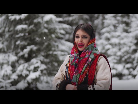 LAURA LUNGU - Colindam ca-n Bucovina ❄️