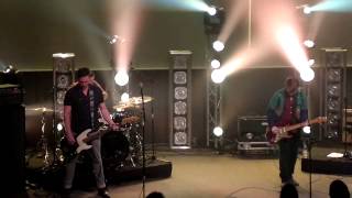 Leeland - Pages - Live @ Rafaël Gemeente in Amersfoort (HD)