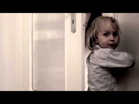 "Papa, Papa" by Simon Woodsford - Four4 Horror Short Film Competition 2013