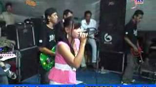 Download lagu bunga2 rindu OM ADELLA BANGILAN TUBAN mp3