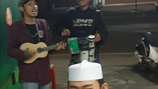 Download lagu Seru banget pengamen jalanan baca Sholawat jibril mp3