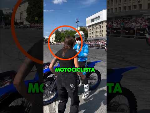 La MEJOR ACROBACIA del MUNDO 💀#moto #increíble #shorts #curiosidades #win