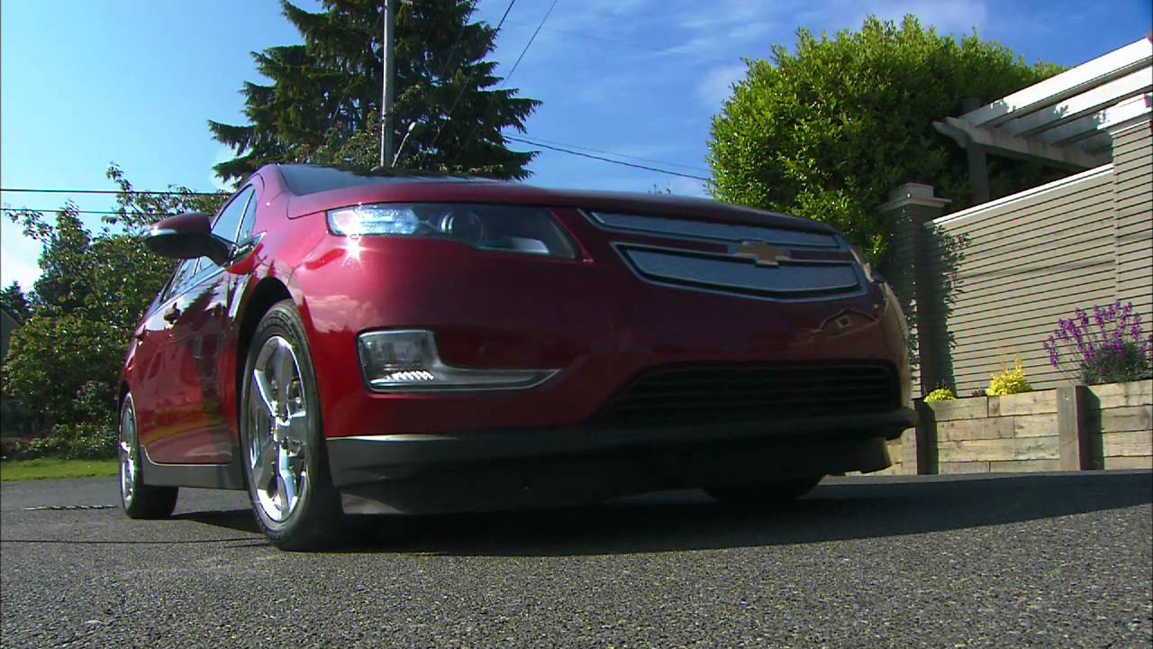 Life With The 2011 Chevrolet Volt HD Video Review