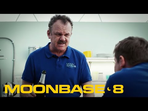 Fred Armisen, Tim Heidecker & John C. Reilly Are Stuck on Moonbase 8 | SHOWTIME獨家剪輯。 (Fred Armisen, Tim Heidecker & John C. Reilly Are Stuck on Moonbase 8 | SHOWTIME Exclusive Clip)