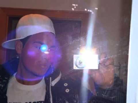 Samii Dee & 2Late- Just Smilie