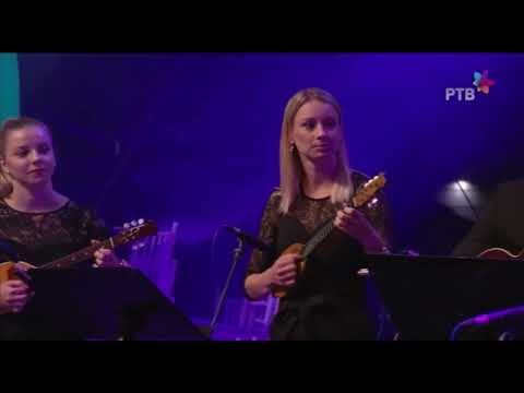 Splet belokranjskih ljudskih - Tamburaški orkester Dobréč