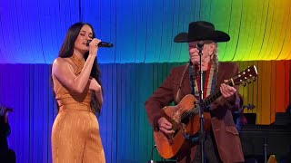 Kacey Musgraves &amp; Willie Nelson - Rainbow Connection (CMA Live)