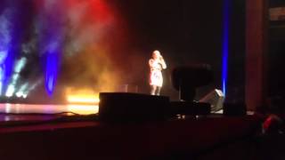 DaNica Shirey sings for fans
