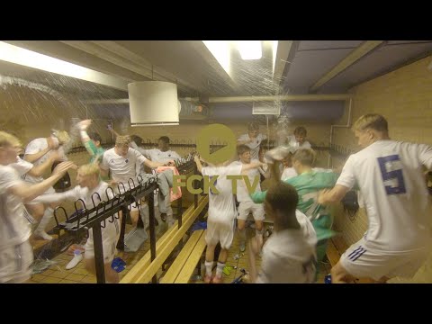 Sejrssang, guldsang og tsunami: Se U17 fejre DM-guldet