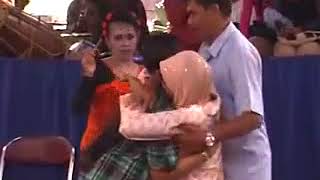 Download lagu Kesurupan Bangbung hideung mp3