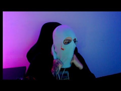 SURSKITY STREMANDO DE BALACLAVA AO SOM DE EDY ROCK