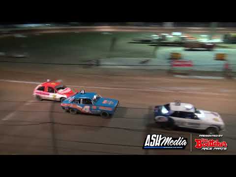 Junior Sedans: 2012/13 National Title - B-Main - Macs Speedway - 19.01.2013