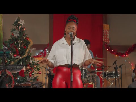 Janeel  Mills - The Christmas Song