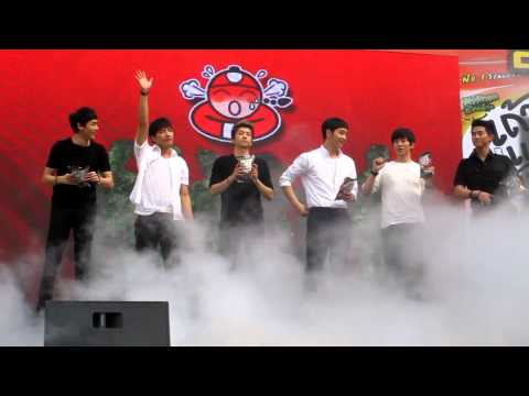 [Fancam] 130203 2PM - "Tao Kae Noi" Opening New Presenter @ Hard Rock Cafe Siam Square-1