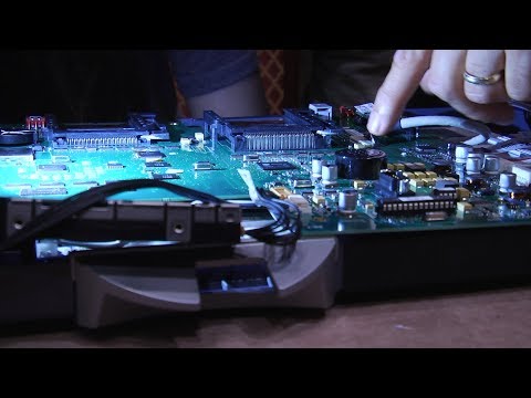 Hacking Voting Village at DEF CON 25