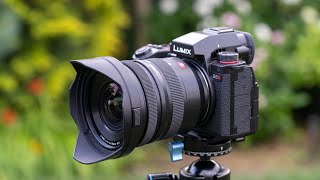 Video thumbnail for Panasonic Lumix S Pro 16-35mm F4 Review w / S5 IIx & S1 by The Hybrid Shooter