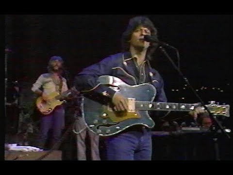 We Believe In Happy Endings - Johnny Rodriguez - Live