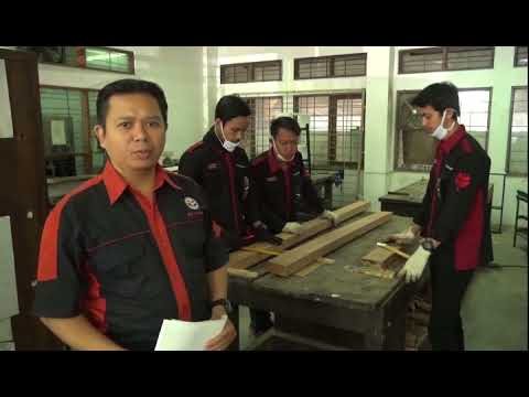 Praktik Kayu di Pend. Teknik Bangunan