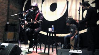 Pete Yorn &quot;The Chase&quot; in the CD102.5 Big Room
