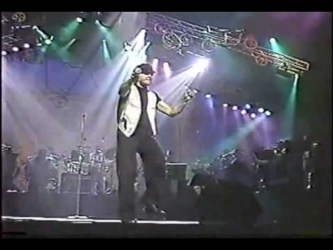 LUIS ENRIQUE: "Tu No Le Amas, Le Temes" En Vivo desde Centro de Bellas Artes.