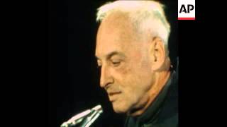 SYND 22 10 76 NOBEL PRIZE WINNER SAUL BELLOW PRESS CONFERENCE