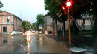 preview picture of video 'Alluvione Rivanazzano Terme 29/06/2011 - 6'
