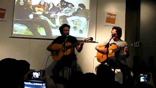 Los Delinquentes Fnac Sevilla - Esos bichos que nacen de los claveles