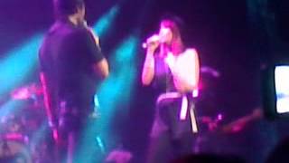 Beto cuevas aterrice con deborah de corral metropolitan 2012