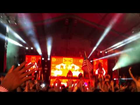 Chuckie drops Dada Life - Kick Out The Epic Motherfucker at Governors Island 2012
